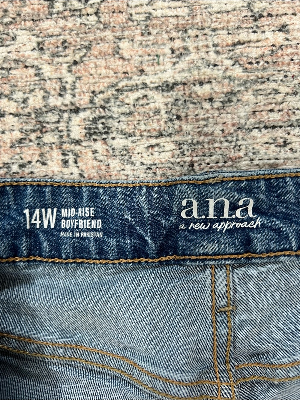 Ana Mid Rise Boyfriend Jeans Women's 14W Blue Denim Stretch - Picture 8 of 12